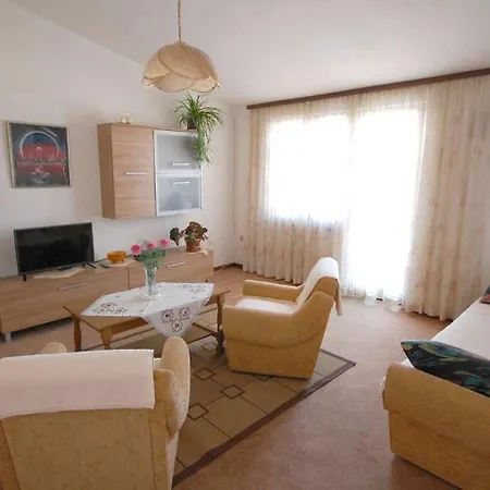 דירה With Parking Space Njivice, Krk - 21859 נייביצה