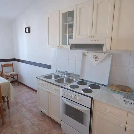 With Parking Space Njivice, Krk - 21859 דירה נייביצה